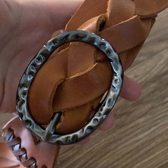 Vintage Womens Braided Brown Tan Leather Belt Small Silver Buckle Boho hippie - Picture 3 of 7
